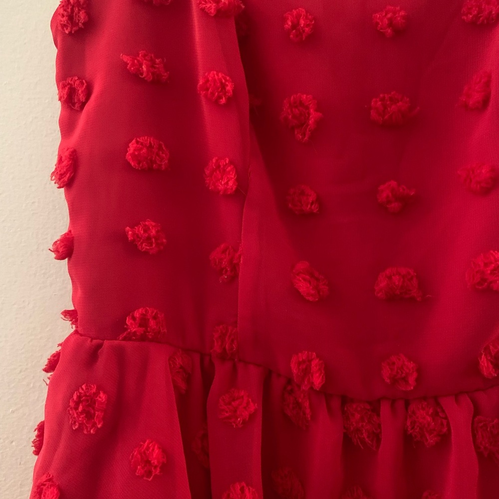 Red dress - Picture 2 of 4